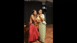 රැජින අන්දරේ ගේ පවුලටත් ඇන්දා...