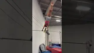 TRAINING LIKE A GYMNAST FOR A DAY! 