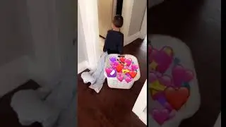 Yo cargando con un chingo de amor pero sin nadie a quién darselo. 😭