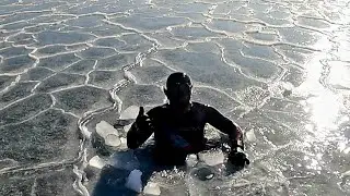 Баня на острове в море.