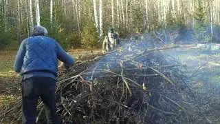 У костра  Клич пионера