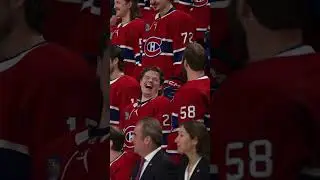 Youppi! accidentally streaks at Habs team photo 🫣 #Shorts