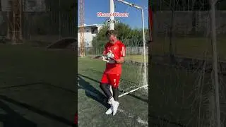 Manuel Neuer be Like.. 😂🧤 #Shorts