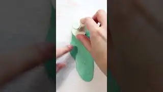 Polymer clay rose leaves |Sculpt leaves for jewelry (flower tiaras) |Clay leaves tutorial #Shorts