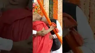 Jagadguru Rambhadracharya of Chitrakoot's Tulsi Peeth blesses PM Modi