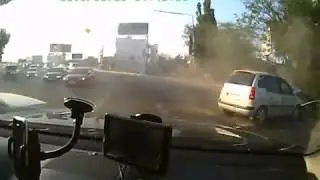 Жесткая лобовая авария из-за пьяного водителя.