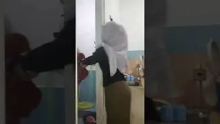 prank  istri pura2 minta handuk padahal