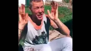 Никогда запомните никогда не садитесь срать на роликах