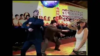 Walk into the club like NAM HUỲNH ĐẠO