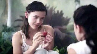 【幺妹】为了保护三个貌美的女儿，老太太在森林，建造玻璃屋