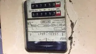 nice landis & gyr two rate meter with oversized termials