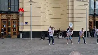 Как звучит живая музыка на улице. Часть 1.
