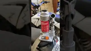 Мощный домкрат с озона за 1000₽ #enduro_garage #automobile #газель #юмор #funny