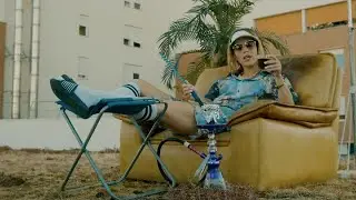 Laurie Peret - Chicha Bédo (Clip Officiel)