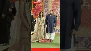 #SalmanKhan with niece #alizehagnihotri arrives at Ambani's residence for #ganpati  Celebration 🎉