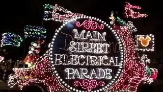 FULL: 2017 Disneyland Main Street Electrical Parade, by the Disney Gallery