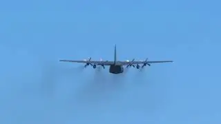[4K] Wellington Airport - RNZAF Lockheed C-130H Hercules NZ7001 Take off RWY16 - 17/1/2022