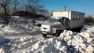 Сугроб до пробоя высоковольтки
