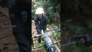 HAMPIR KECEBUR || MANG UJANG DATANG MENOLONG #shorts