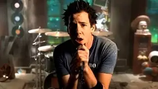 Simple Plan - Addicted (Official Video)