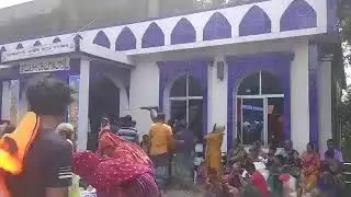 ফেনীতে মসজিদে আশ্রয় নিলেন হিন্দু ভাই-বোনেরা ❤️এটাই আমাদের দেশ। সম্প্রীতির বাংলাদেশ 🇧🇩