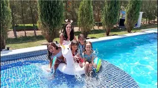 Brincando na Piscina de Belinha (É Brincadeira ou Não É?)