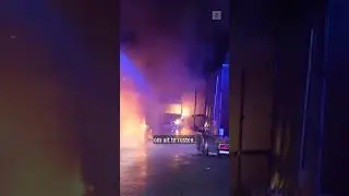 Vrachtwagen verwoest door brand, chauffeur net op tijd wakker | #shorts