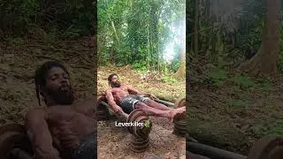 Hot Man Works OUT