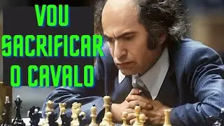 Mikhail Tal sacrifica o cavalo pra começar o ataque