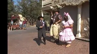Laughing Stock Company in "Who robbed the Fontierland Bank" Disneyland