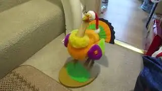 Chain Fong Dancing Christmas Turkey toy.
