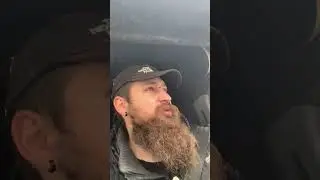 Красный мухомор и ежовик гребенчатый