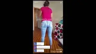 18 Periscope-da soyunan azərbaycanlı qız seksi rəqs edir.