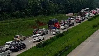 Kondisi Kemacetan Tol Cipali Di KM 76 Mudik Lebaran 2022