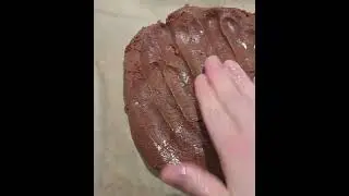 Шоколадный медовик со сметанно-заварным кремом