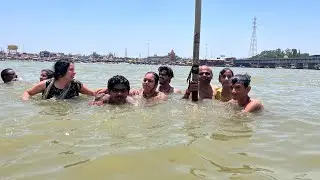 भीषण गर्मी में गंगा स्‍नान…Jai Ma Gange