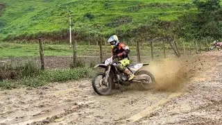 Yamaha YZ250 na Lama
