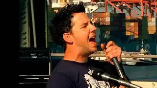 Simple Plan - Welcome To My Life (Official Video)