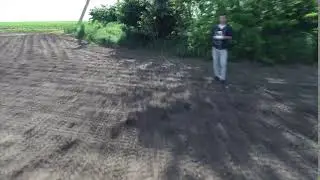 Кожаный ублюдок щас я тебе голову снесу. Квадрокоптер атакует хозяина.