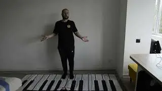 Напольное пианино c музыкальным интеллектом