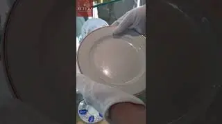 Тарелка "Ресторан "Яр" А.А. Судакова". Россия, Товарищество М.С. Кузнецова в Вербилках, 1890-1910 г