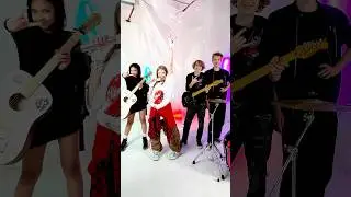 Нашли кадры из клипа? Смотрите, как снимался клип 