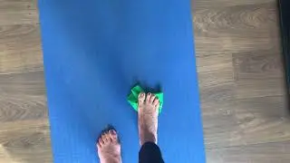 Toe scrunches