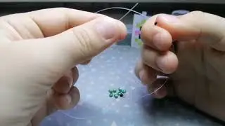 Мини лягушка из бисера в технике крестик🐸