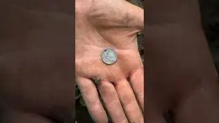 Metal Detecting a 300 Year Old Mansion!
