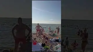 Наплыв туристов в Ейске конец июля 2023.