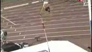Isinbayeva retains pole vault title