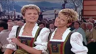 Andrea & Manuela - Dr Vugelbeerbaam 1997