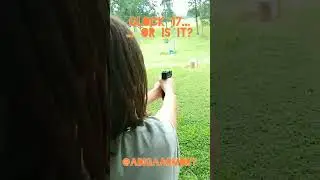 Shooting the Umarex Glock 17 Gen 3 .177 caliber CO2 blowback BB gun. 🤠 #shoot