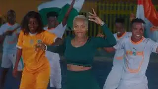 Hilary - Mouillez Maillot (Clip Officiel)